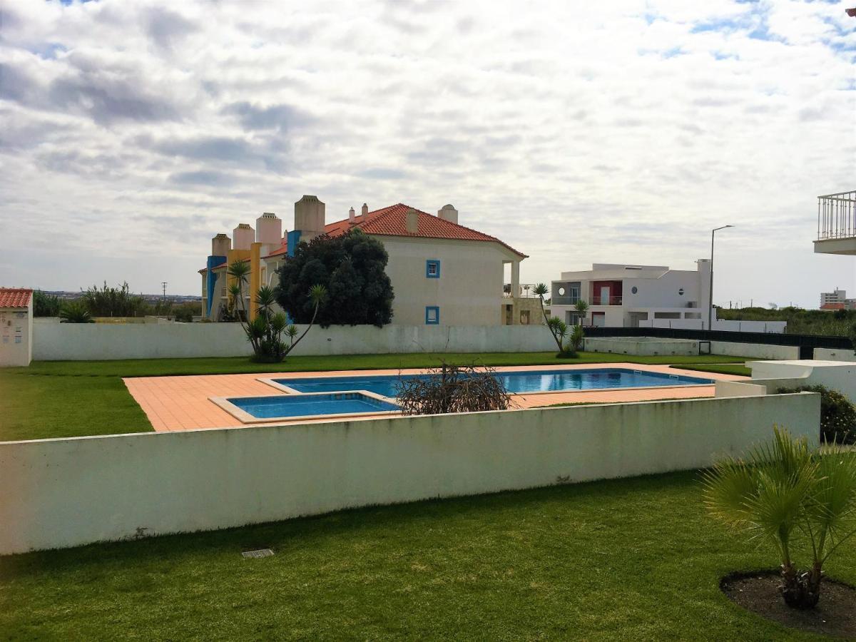 Palmeiras Apartement - T1 Com Piscina 巴勒尔 外观 照片