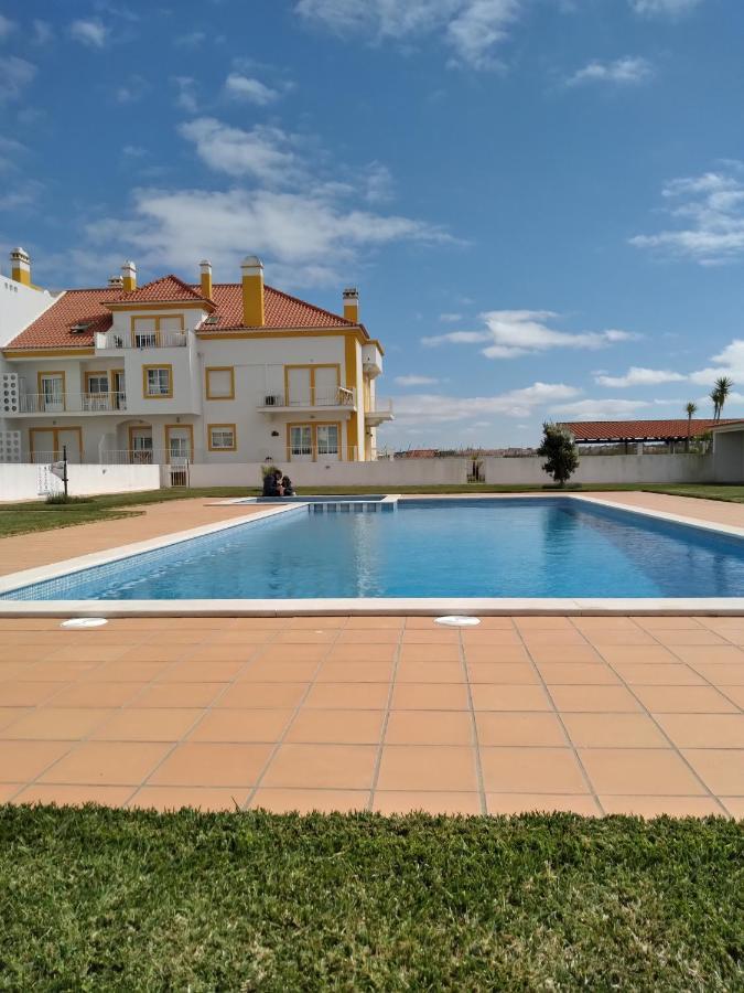 Palmeiras Apartement - T1 Com Piscina 巴勒尔 外观 照片